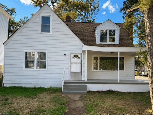9571 13th Bay St, Norfolk, VA, 23518-1308 | Card Image