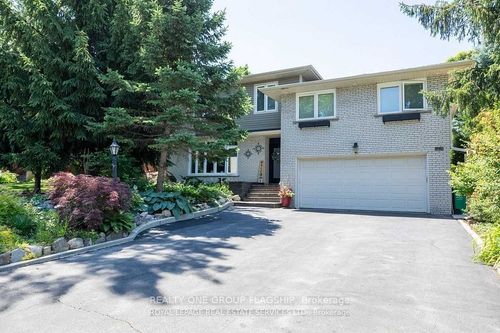3594 Gallager Dr, Mississauga, ON, L5C2N6 | Card Image
