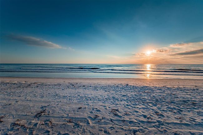APT-201 - 18201 Gulf Blvd, Condo with 3 bedrooms, 2 bathrooms and null parking in Redington Shores FL | Image 29
