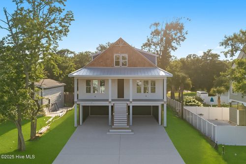329 Ne 61st St, Oak Island, NC, 28465-4738 | Card Image