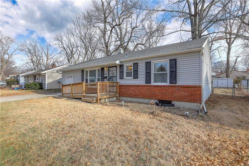 8911 E 74th St, Raytown, MO, 64133-6426 | Card Image