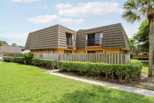 2218 22nd Way, West Palm Beach, FL, 33407 | Card Image