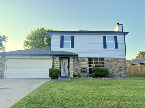 12715 Middlesbrough Ln, Houston, TX, 77066-3507 | Card Image