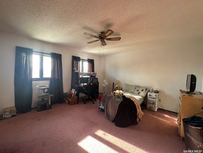 502 Busteed St, House other with 6 bedrooms, 4 bathrooms and 6 parking in Kerrobert SK | Image 22