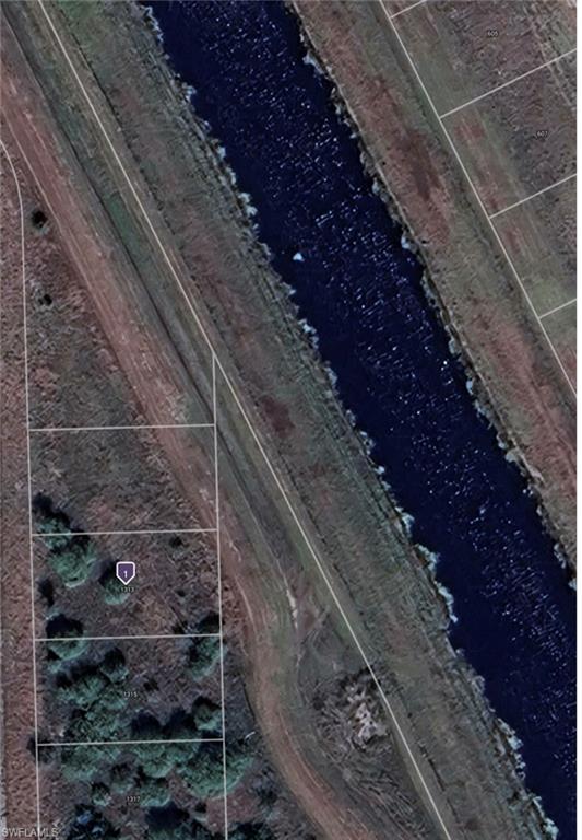 Land in LABELLE 2
