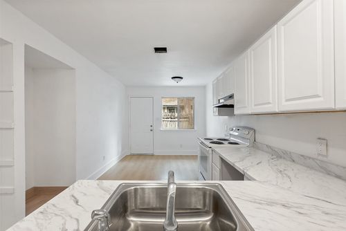 a-1010 Bird Creek Dr, Austin, TX, 78758-5704 | Card Image