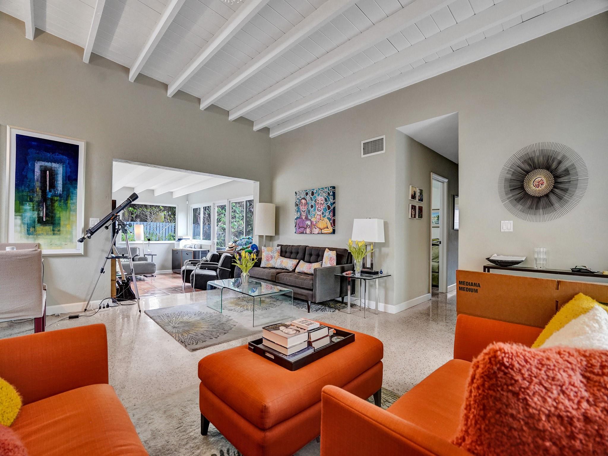 15th Ter, Wilton Manors, FL 33334