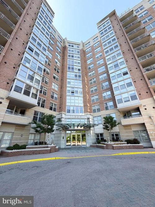 422-11800 Sunset Hills Rd, RESTON, VA, 20190-4781 | Card Image