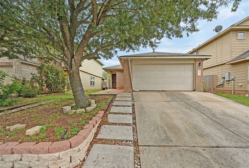 137 Hillhouse Ln, Manchaca, TX, 78652-3546 | Card Image