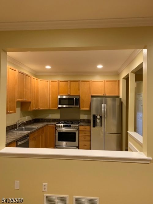 84 Autumn Ridge Rd, Morris Plains, NJ, 07950-1195 | Card Image