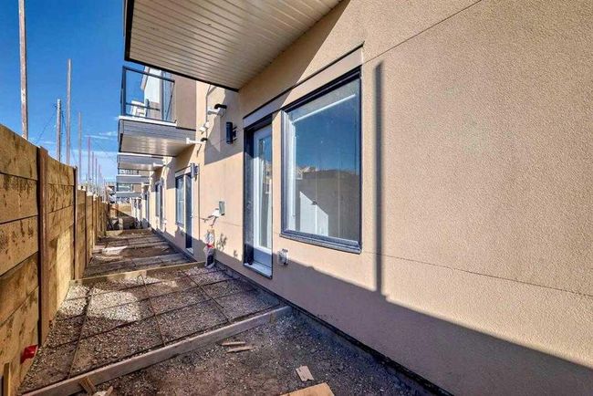 330 Sage Hill Cir Nw, Townhouse with 3 bedrooms, 2 bathrooms and 3 parking in Calgary AB | Image 23