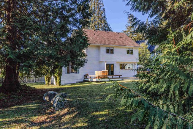 1456 Vernon Drive, House other with 5 bedrooms, 2 bathrooms and 6 parking in Gibsons BC | Image 33