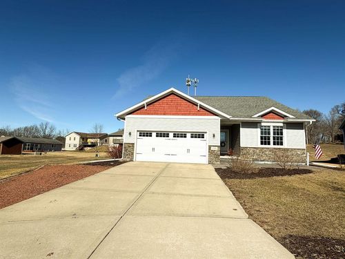 108 Haskall Ct, Mazomanie, WI, 53560-9836 | Card Image