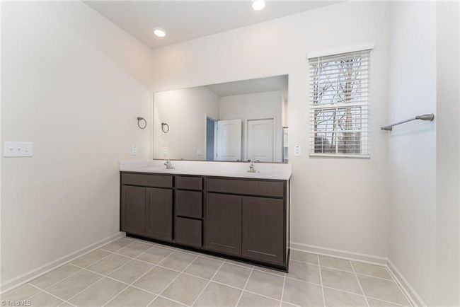 5901 Crossview Dr, House other with 3 bedrooms, 3 bathrooms and null parking in Kernersville NC | Image 15