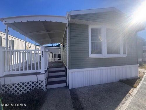 17 Avenue A, Keansburg, NJ, 07734-3203 | Card Image