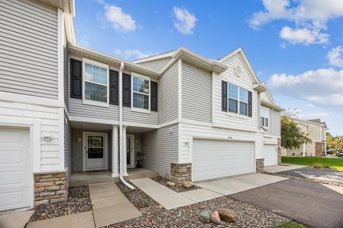 15645 Flight Ln, Apple Valley, MN, 55124-6015 | Card Image