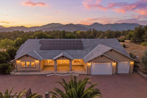 11574 Quartz Hill Rd, Redding, CA, 96003-1697 | Card Image