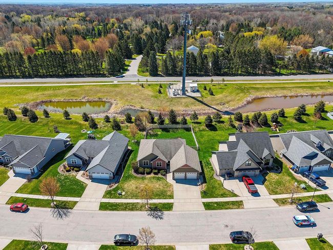 635 Pebblestone Circle, House other with 4 bedrooms, 4 bathrooms and null parking in HOBART WI | Image 59