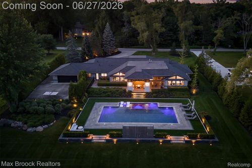 7400 Parkstone Ln, Bloomfield Hills, MI, 48301-4030 | Card Image