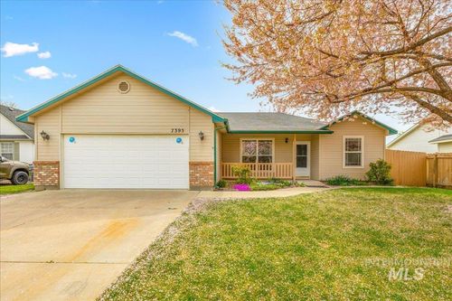 7395 Bridgeport Dr, Nampa, ID, 83687-8361 | Card Image