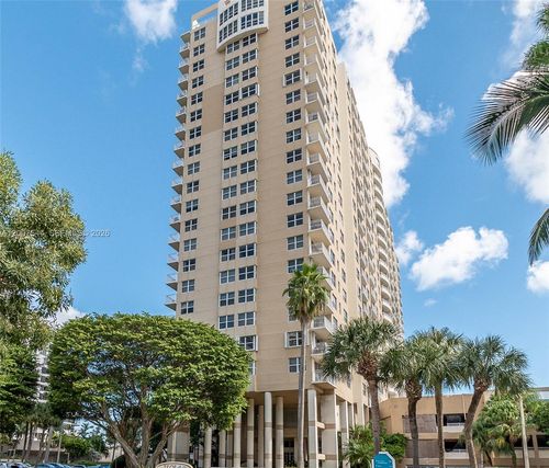 1905-770 Claughton Island Dr, Miami, FL, 33131-2632 | Card Image