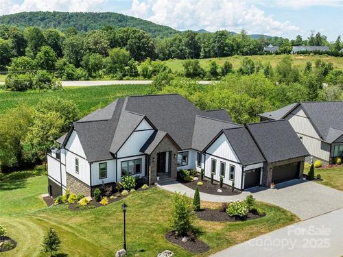 465 Daniel Circle Dr, Mills River, NC, 28759-0115 | Card Image