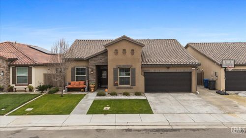 9405 Laurel Ridge Ln, Shafter, CA, 93263-2269 | Card Image