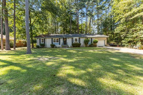 5529 Hedrick Dr, Fayetteville, NC, 28303-2618 | Card Image