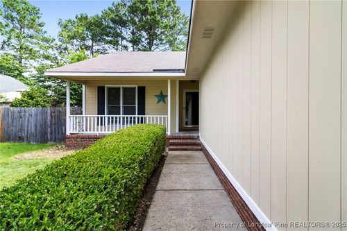 3820 Crusader Dr, Hope Mills, NC, 28348-9002 | Card Image