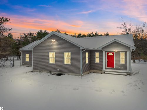 8530 Homestead Road, Benzonia, MI, 49616 | Card Image
