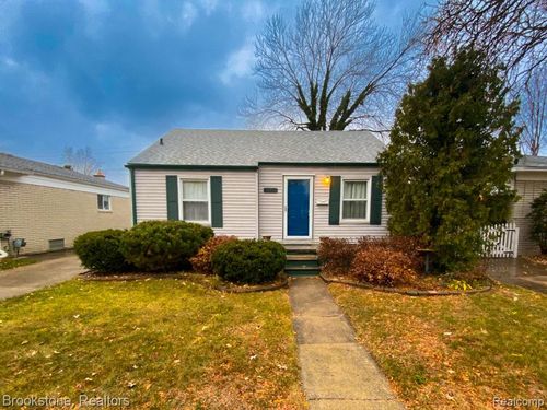 22453 Cushing Ave, Eastpointe, MI, 48021-2432 | Card Image