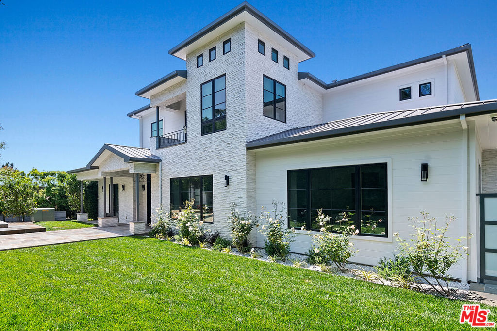 Residential in Pacific Palisades 5