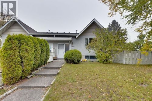 2108 6th Ave, Prince George, BC, V2M6E4 | Card Image