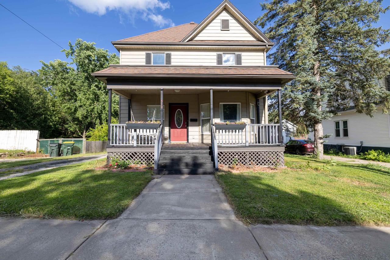 Walnut St, Reedsburg, WI 53959