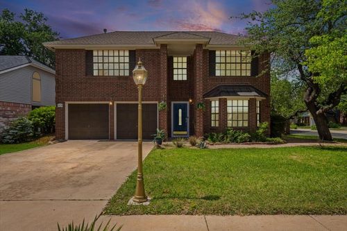 8408 Glen Canyon Dr, Round Rock, TX, 78681-3513 | Card Image