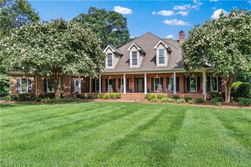 404 Ararat Rd, Pilot Mountain, NC, 27041-8128 | Card Image
