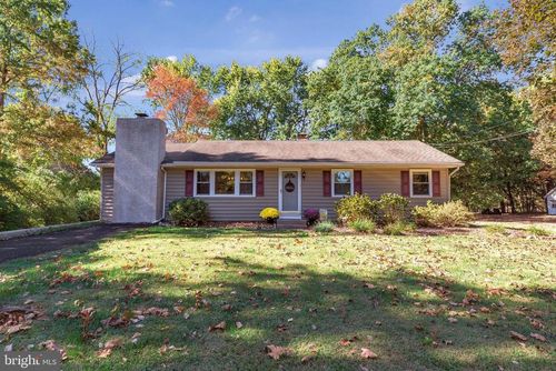 218 Keeley Ave, NEW BRITAIN, PA, 18901-5216 | Card Image