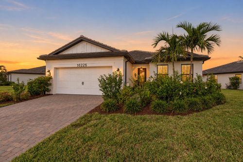 16226 Hidden Oak Loop, BRADENTON, FL, 34211-1796 | Card Image