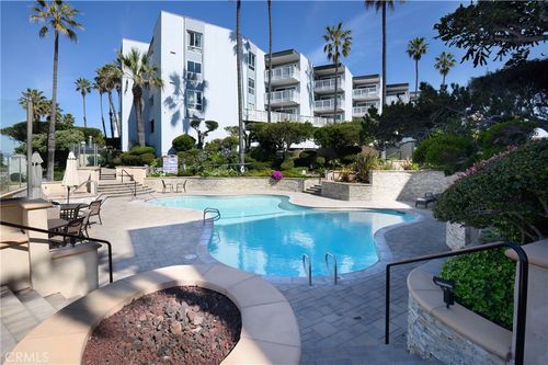 unit-104-640 The Vlg, Redondo Beach, CA, 90277-2724 | Card Image