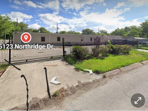 5123 Northridge Dr, Houston, TX, 77033-2945 | Card Image