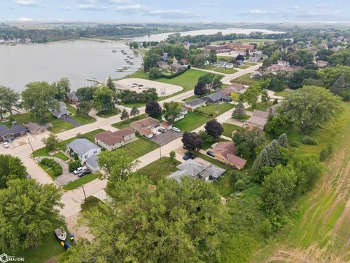 215 Westview Drive, Ventura, IA, 50482 | Card Image