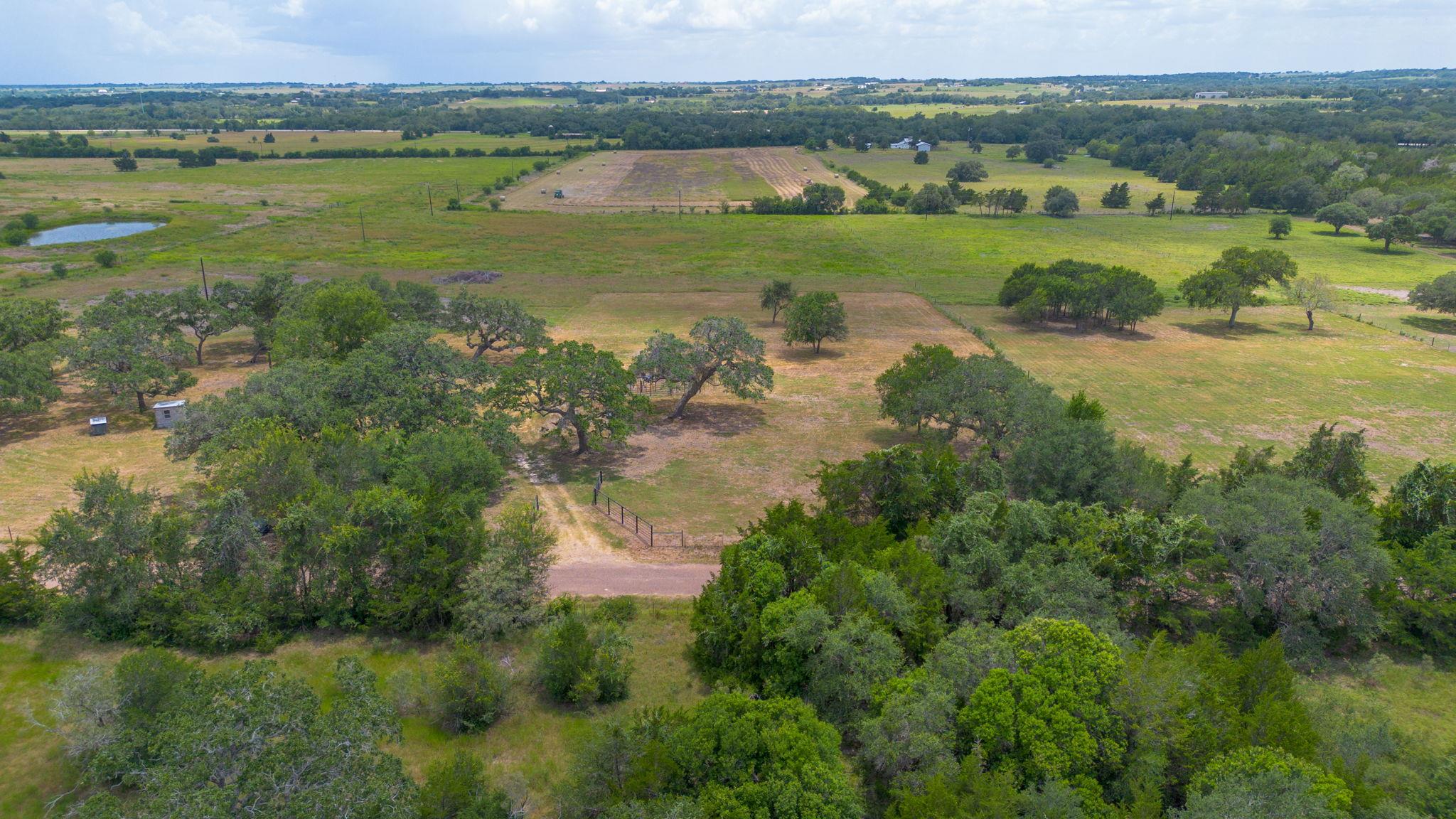 Land in Flatonia 4