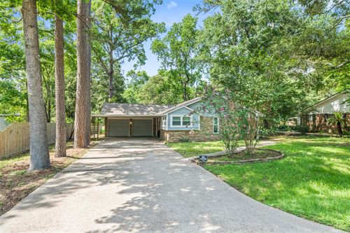 133 Red Oak Ln, Conroe, TX, 77304-2522 | Card Image