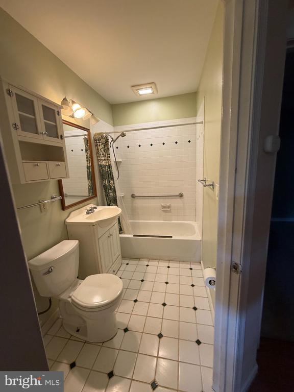 Residential in GAITHERSBURG 4