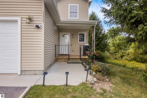 28-1807 St Joseph St, Traverse City, MI, 49696-9360 | Card Image
