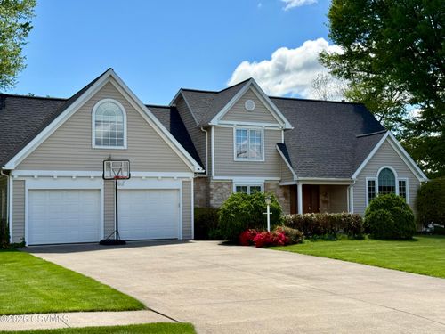 303 Rhoads Ave, Selinsgrove, PA, 17870-1133 | Card Image