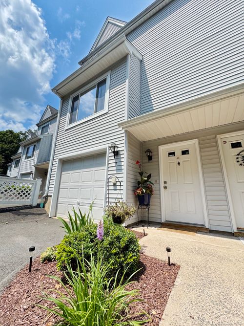 apt-7-69 Northwest Drive, Plainville, CT, 06062 | Card Image