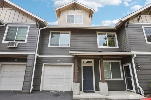 apt-t220-10800 Se 17th Cir, Vancouver, WA, 98664-6295 | Card Image