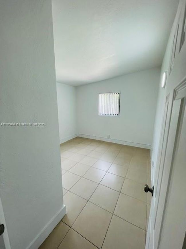 1 - 12121 Sw 216 Th St, Home with 2 bedrooms, 1 bathrooms and null parking in Miami FL | Image 12