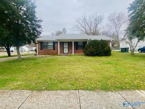 2432 Ells Rd Sw, Huntsville, AL, 35803-2596 | Card Image